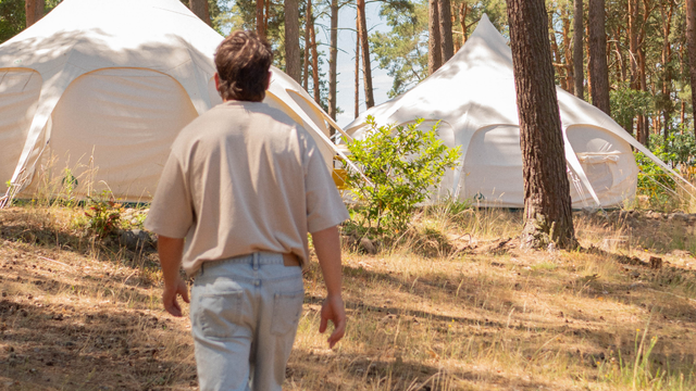 Mitarbeiterbindung im Campingbetrieb: Warum eure besten Saisonkräfte nicht wiederkommen